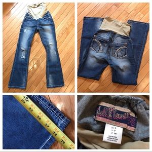 Distressed Maternity jeans